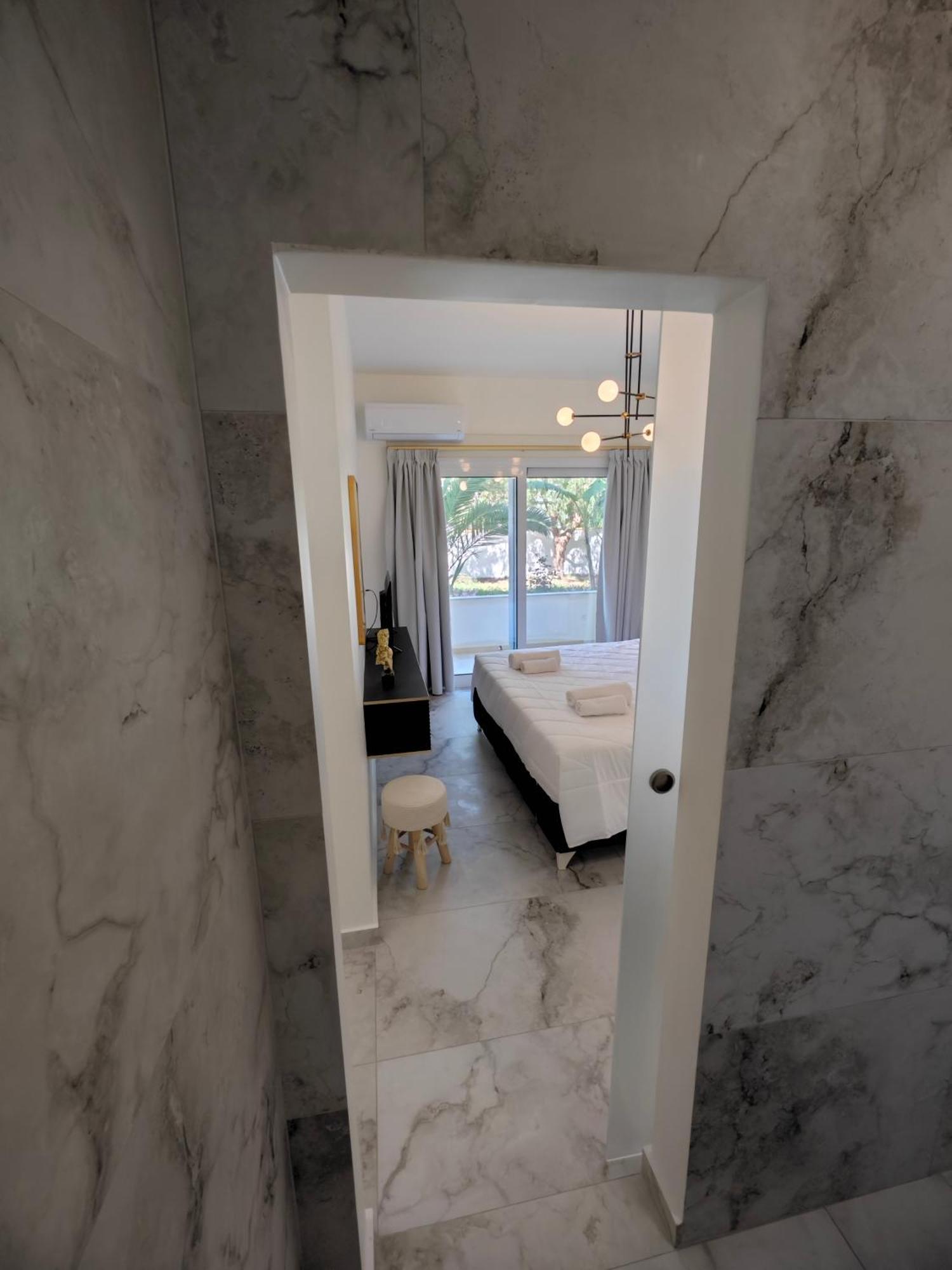 Natural Blue Suites Sidárion Extérieur photo
